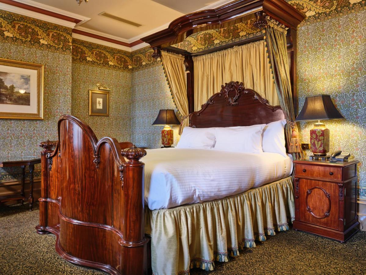 Craig'S Royal Hotel Ballarat Exterior foto A bedroom at the hotel